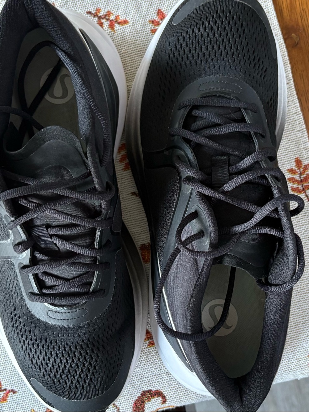 Women’s Blissfeel Running Shoe. Size 8.5 - Picture 3 of 6